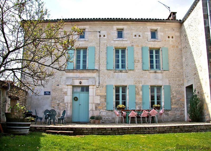 Pretty Country Cottage
