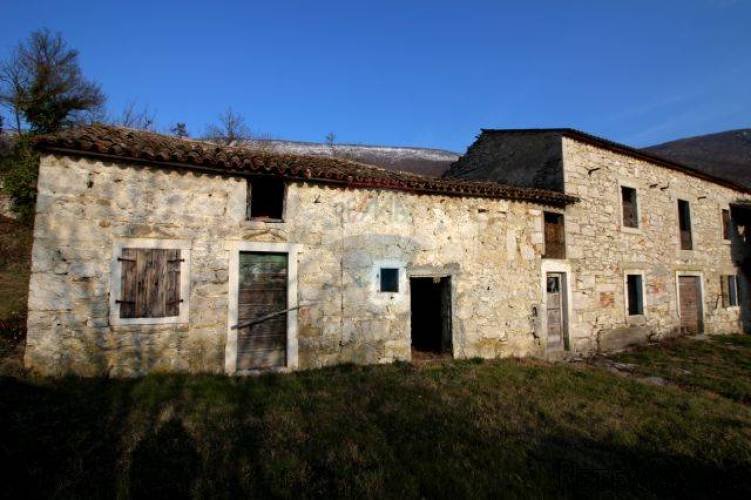 Veliko imanje s više objekata - 5