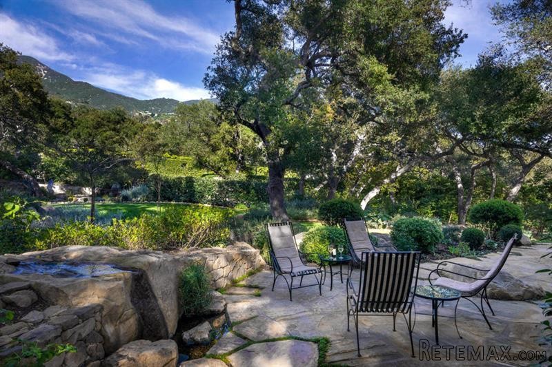 4 bedroom House For Sale: 871 Oak Grove..