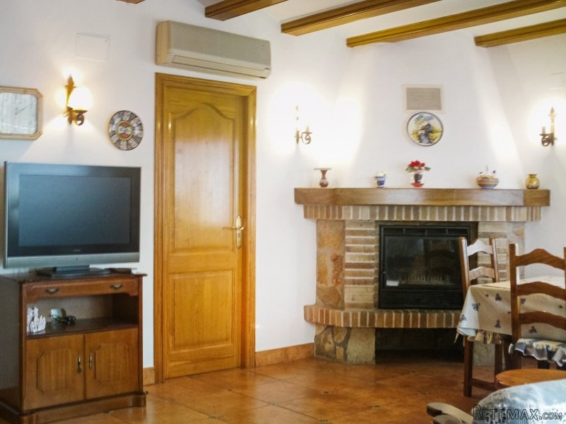 Large four bedroom beach house just.. - 2
