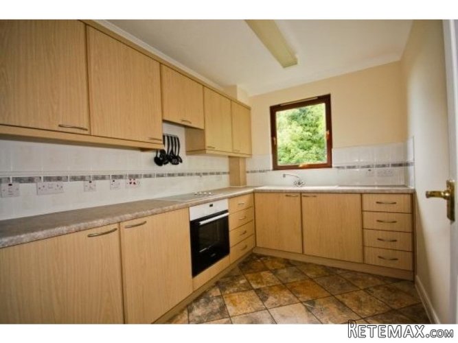 2 bedroom, top floor flat - 2