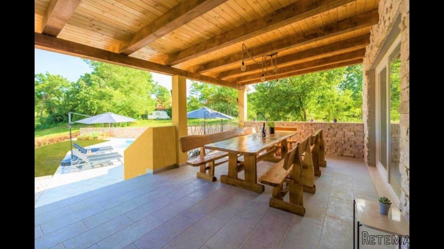 Istra,Kanfanar-2km-medena prizemnica na 880m2 okućnice - 4