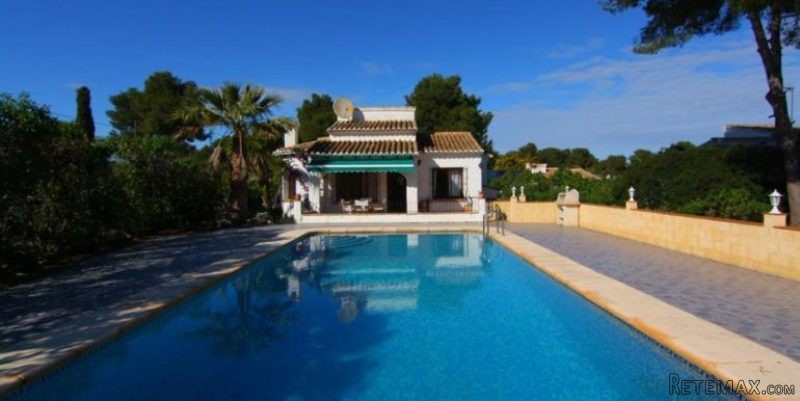 2 Bedroom 1 Bathroom Villa in Javea.