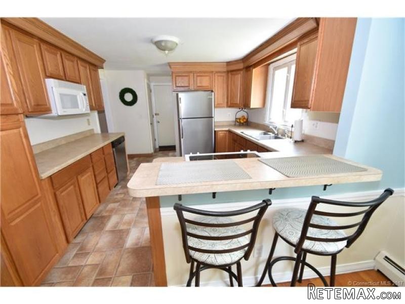 3 Bedrooms - Colonial - CT - For Sale - 2