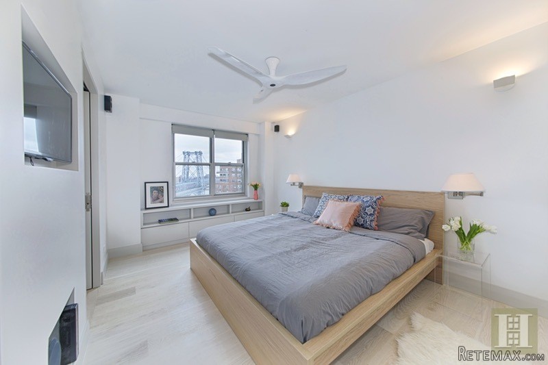 3 bedroom Apartment For Sale: 568 GRAND.. - 2