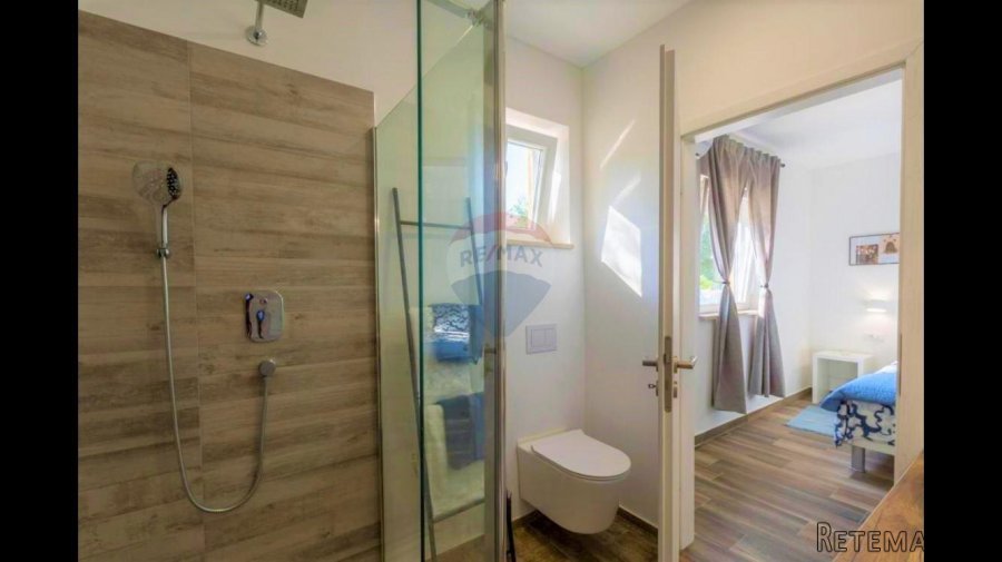 Istra,Kanfanar-2km-medena prizemnica na 880m2 okućnice - 7