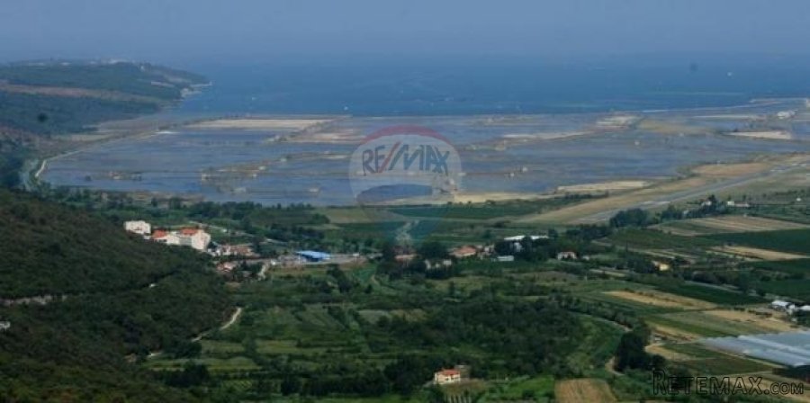 Kaštel (ruševno) - JEDINSTVEN POGLED - 2