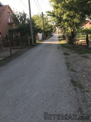 Prodajem plac 5.30ari s temeljom
