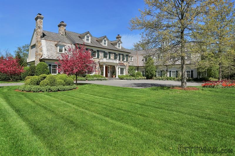 7 bedroom House For Sale: 8 Dairy Road..