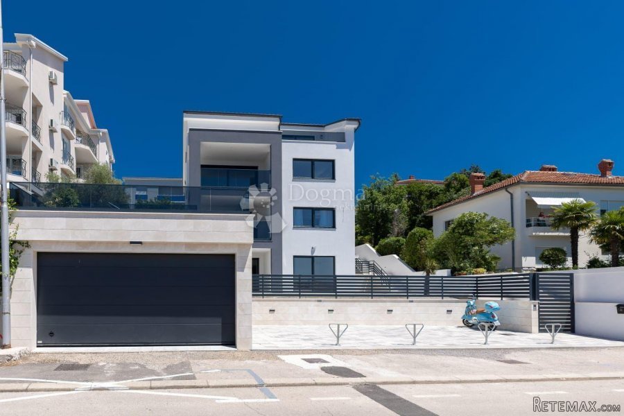 EXKLUZIVNA novogradnja Crikvenica 30m od mora