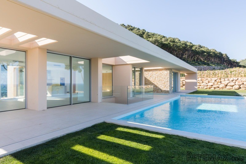 Outstanding house for sale in a private..