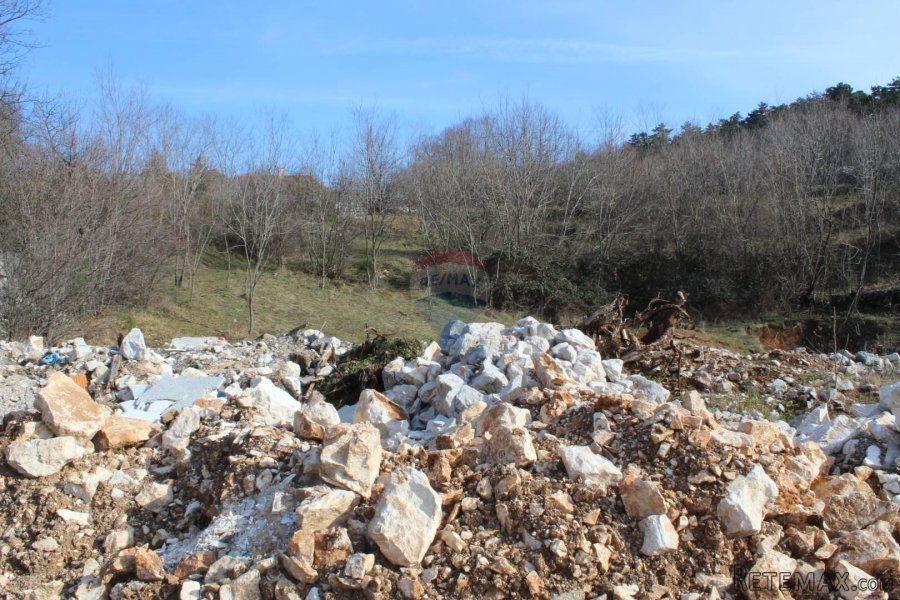 GROBNIK - građevinski teren 3504 m2 - 2