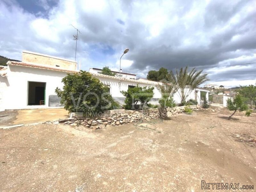 REDUCED and open to offers. Semi detached 140m2 country.. - 2