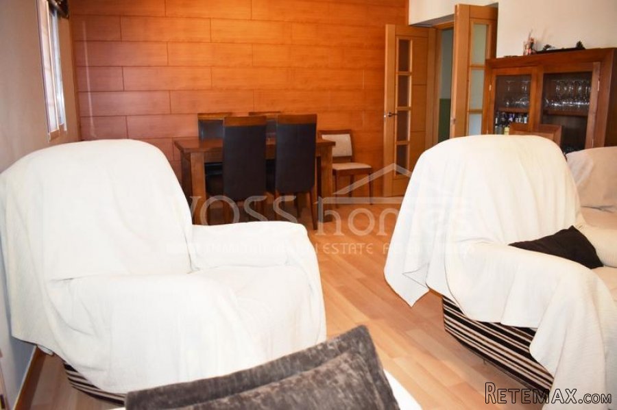 A traditional 2 bedroom (could be 4 or 5), 2.5 bathroom.. - 13