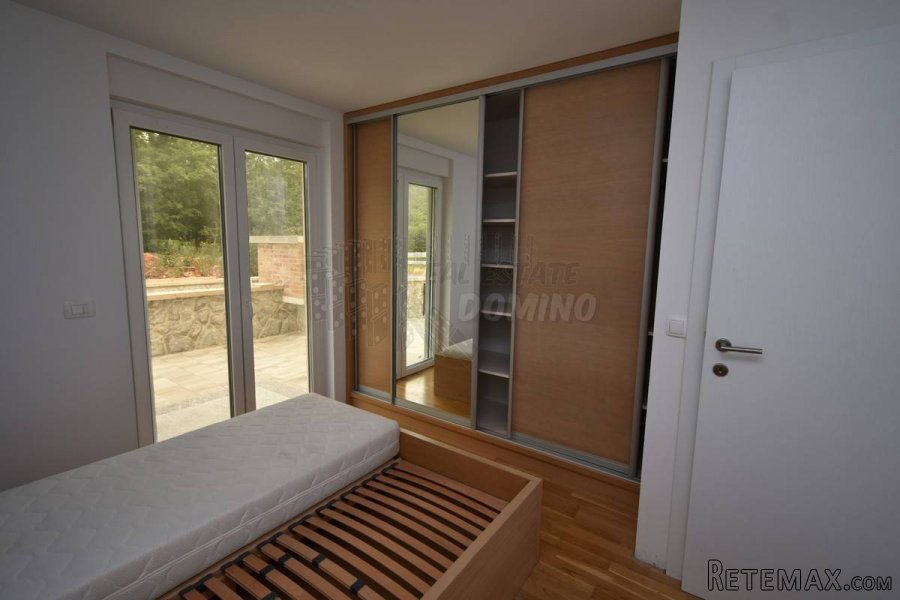 Apartman u novogradnji s vlastitom okućnicom! Njivice! - 13