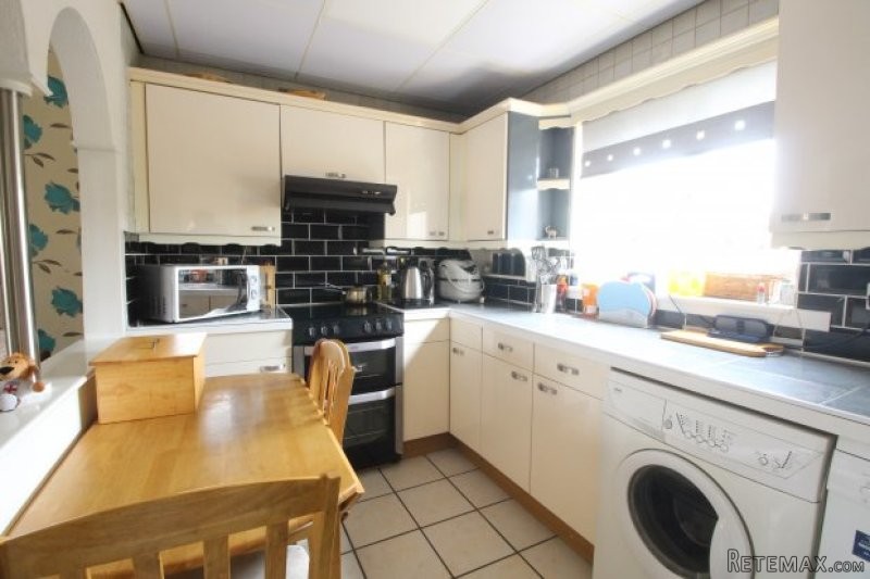 2 bedroom, End Of Terrace House house.. - 2