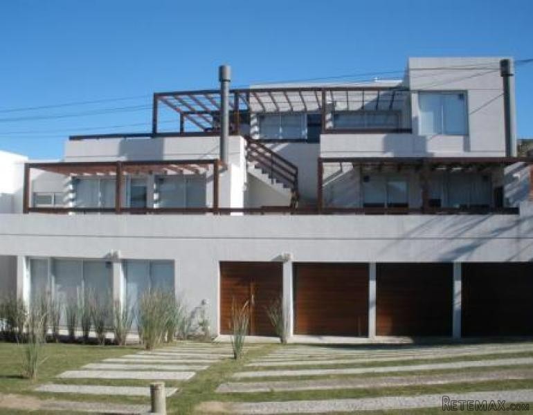 2 Bedroom Apartment - For Sale -..