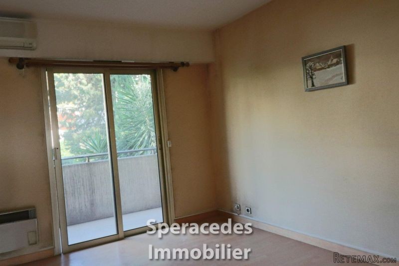 Le Cannet Centre- 2 Bedroom Apartment - 2