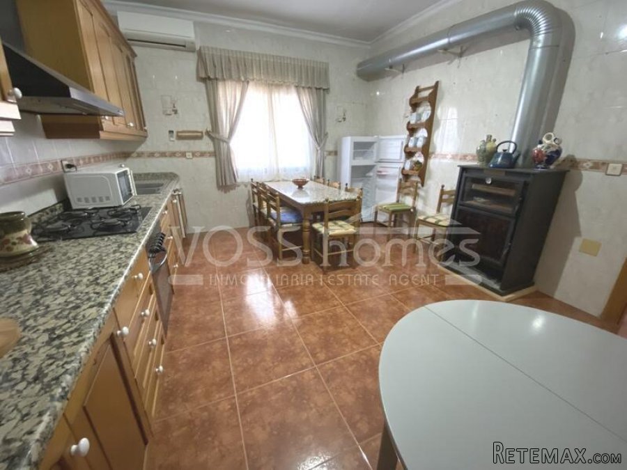 NEW EXCLUSIVE LISTING TO VOSS HOMES - A large 3 bedroom.. - 17