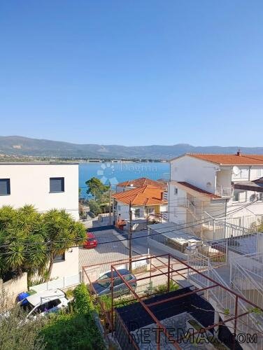 SAMOSTOJEĆA KUĆA 70 M OD MORA, MASTRINKA