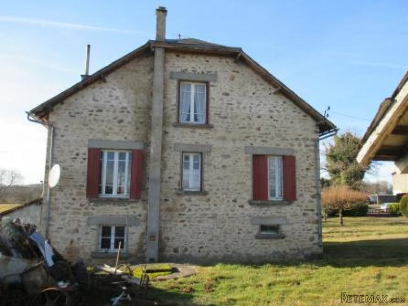 Detached Country House on 2 Hectares - 2