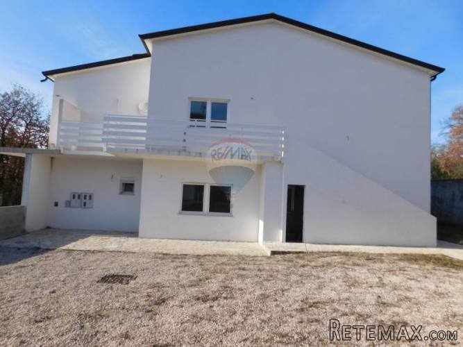 Valica - Stan u prizemlju 54m2 PRILIKA!