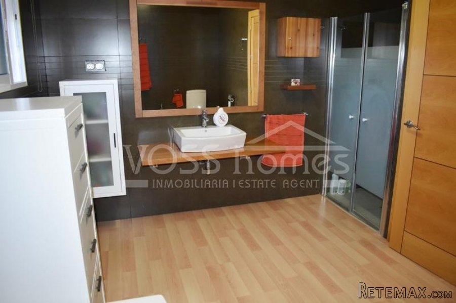A traditional 2 bedroom (could be 4 or 5), 2.5 bathroom.. - 19