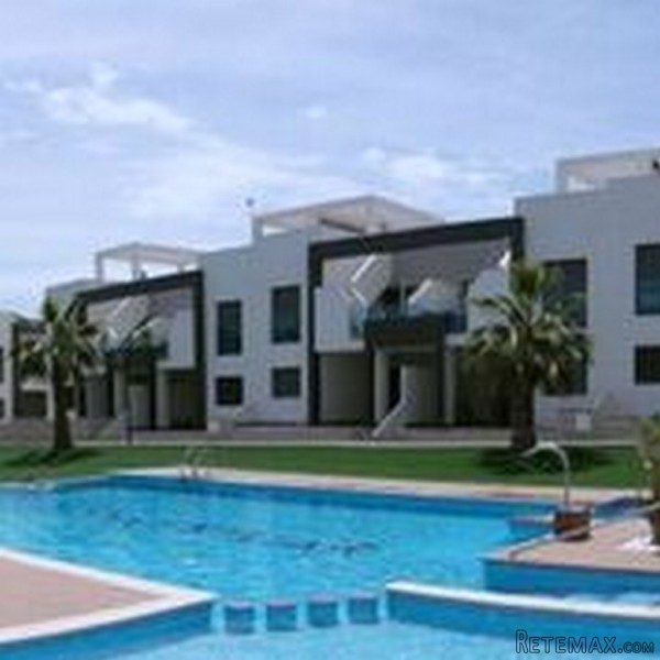 2 bedroom, 2 bathroom Apartment..