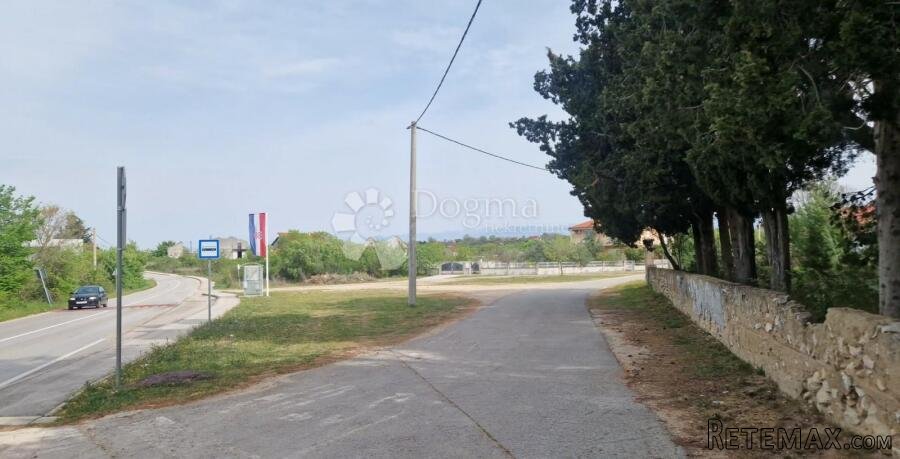 SMOKOVIĆ - POLJOPRIVREDNO ZEMLJIŠTE 464 m2 - PRODAJA