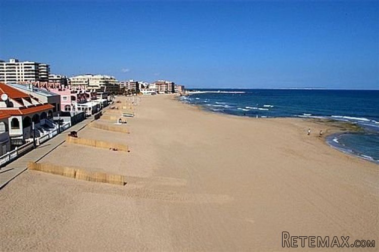 Apartamento en 1ª linea de la playa de La Mata en..