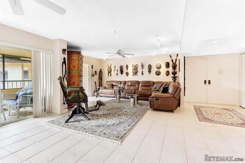 3 bedroom Residence For Sale: Singer.. - 2