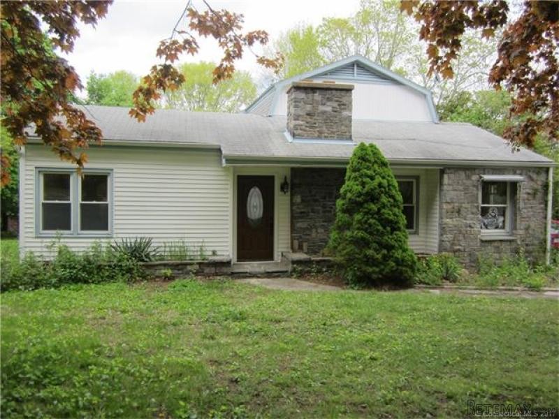 5 Bedrooms - Colonial, Farming House -..