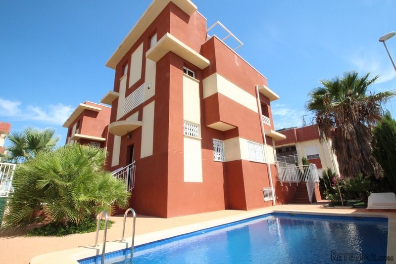 3 Bedrooms - Villa - Alicante - For Sale