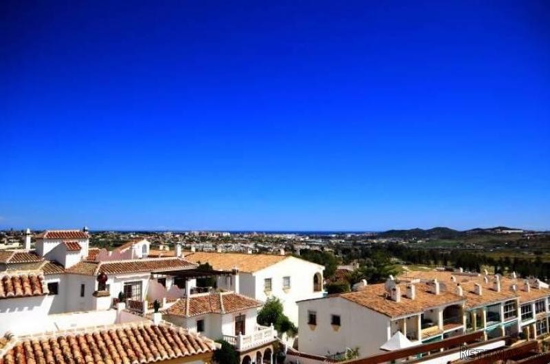 3 bedroom town house for sale - 2
