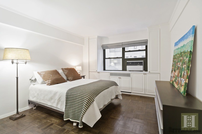 1 bedroom Apartment For Sale: 11 EAST.. - 2