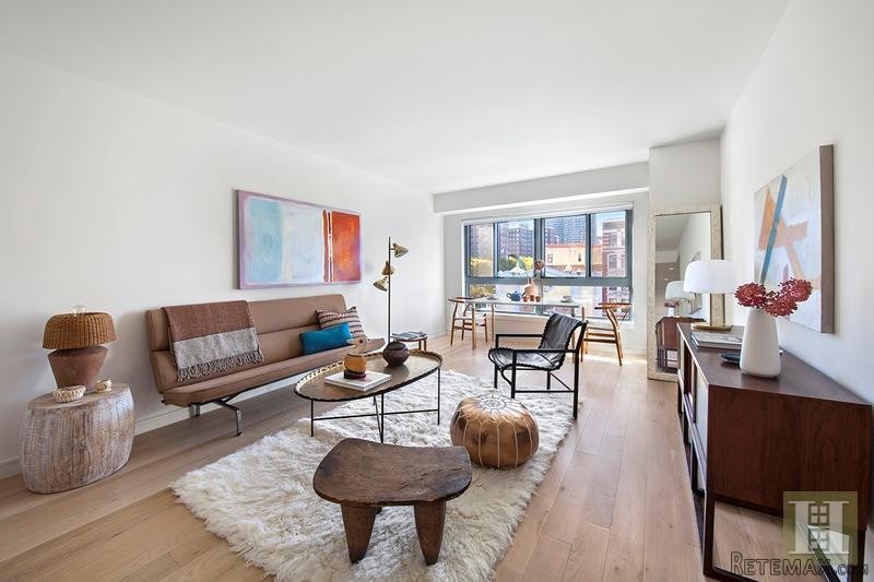 2 bedroom Apartment For Sale: 2231 ADAM..