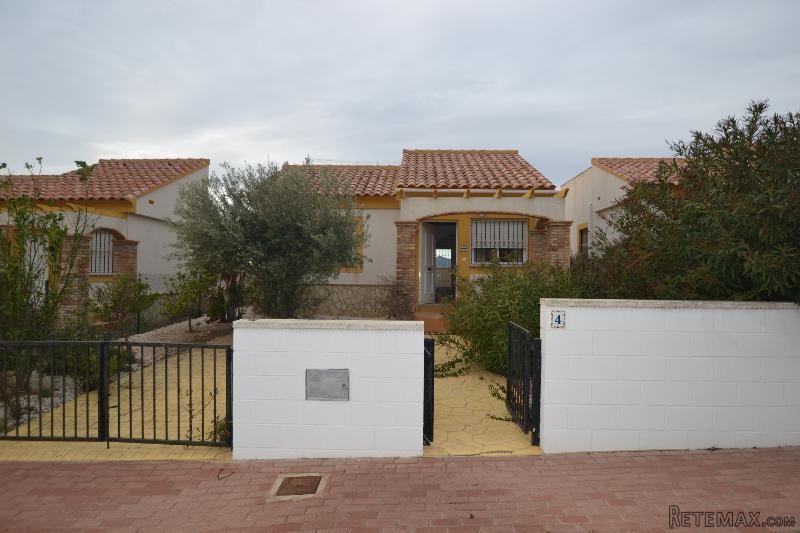 2 Bedrooms - Villa - Murcia - For Sale
