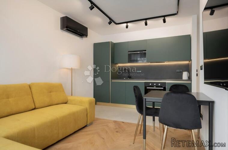Trosoban stan, Split, centar, hitno - 2