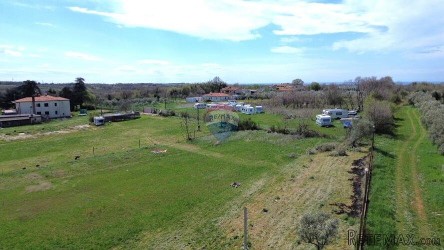 Brtonigla- građevinsko zemljište stambene namjene - 3