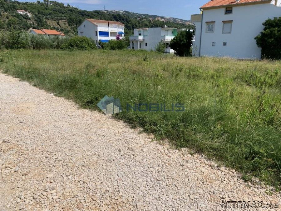Rab, Mali Palit - građevinsko zemljište 2.082m2, 200m od m.. - 3
