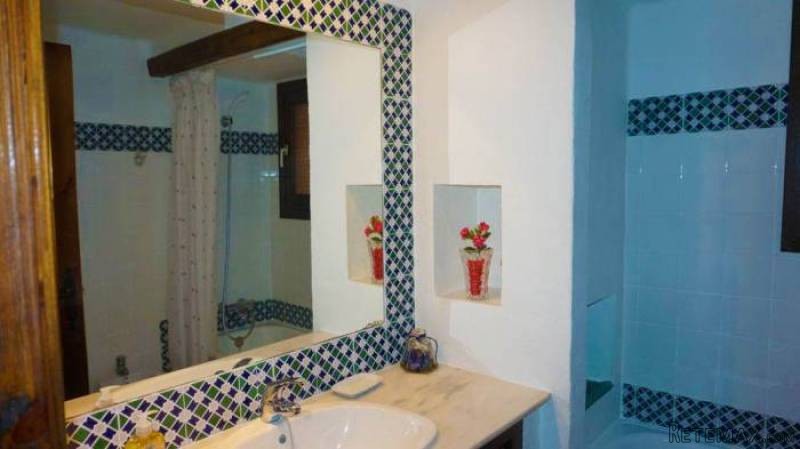 2 Bedroom 1 Bathroom Apartment In.. - 2