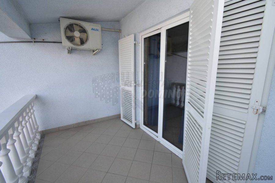 Apartman s prekrasnim pogledom na more!! Njivice! - 4