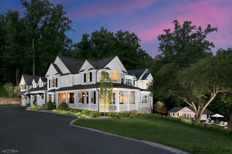 5 bedroom Detached House For Sale: 240..