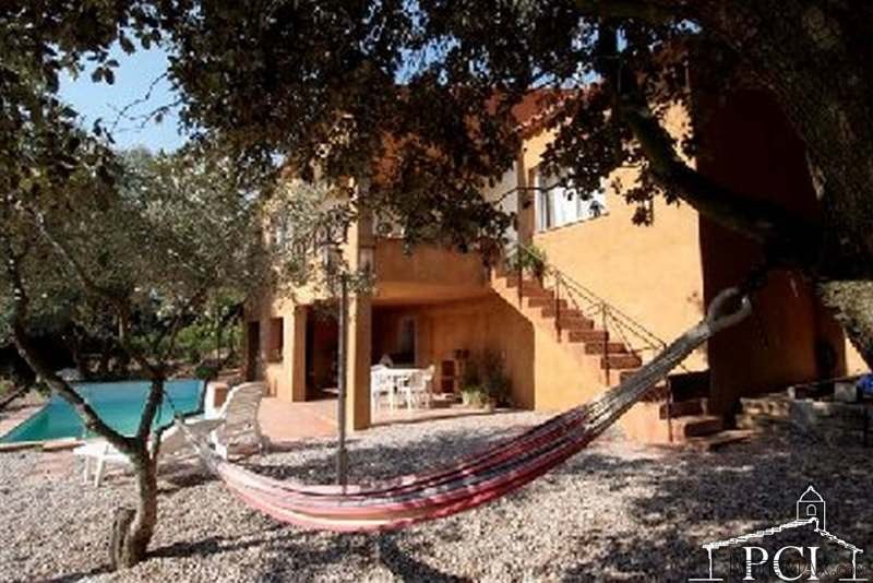Detached house with private pool..