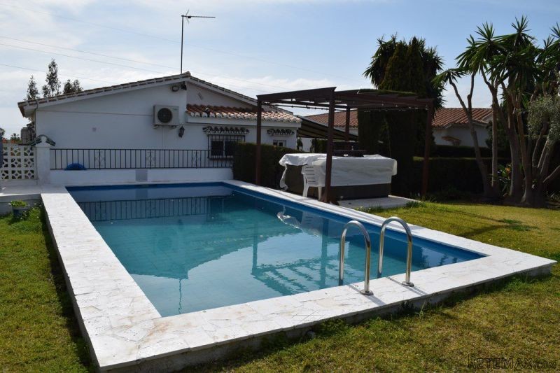 Villa for Sale in Caleta de Velez..