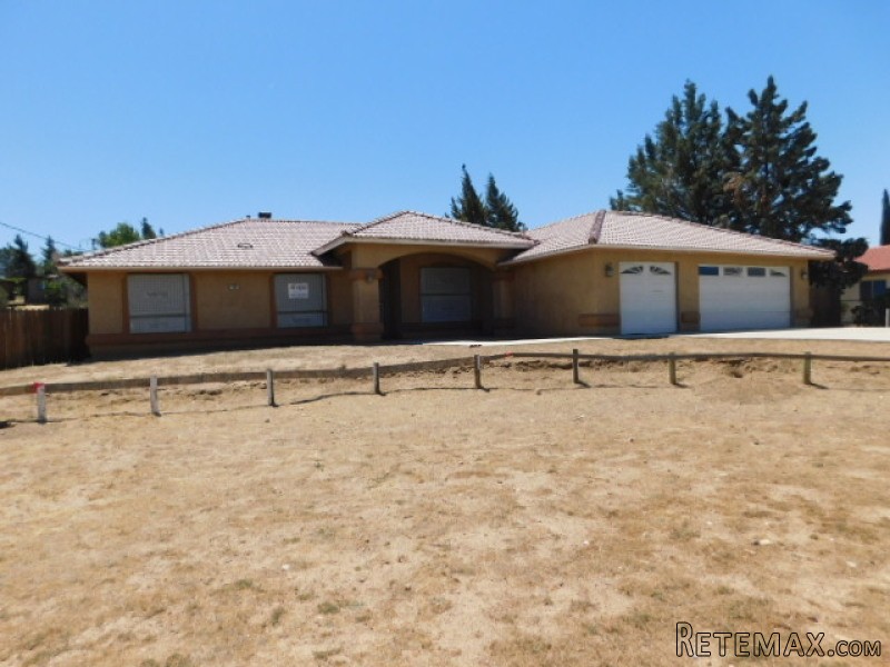 7395 Bangor Avenue Hesperia, CA, 92345..