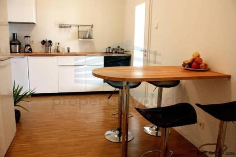Grosses 1,5-Zimmer-Apartment uber den..