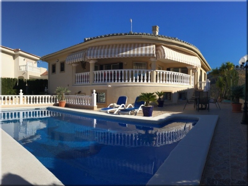 Rojales 4 Beds 2 Baths villa