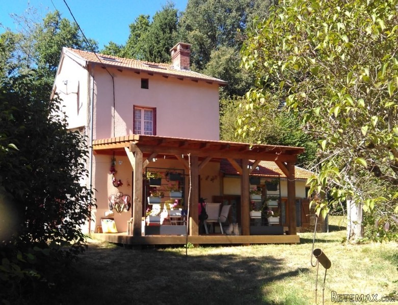 Superb Country House with Over 1 Hectare