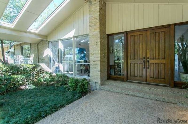 4 bedroom House For Sale: 4933 Mangold.. - 2
